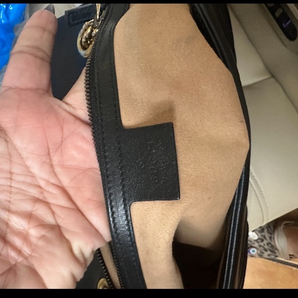 Sold !! EUC! Gucci Marmont Medium - Picture 7 of 13